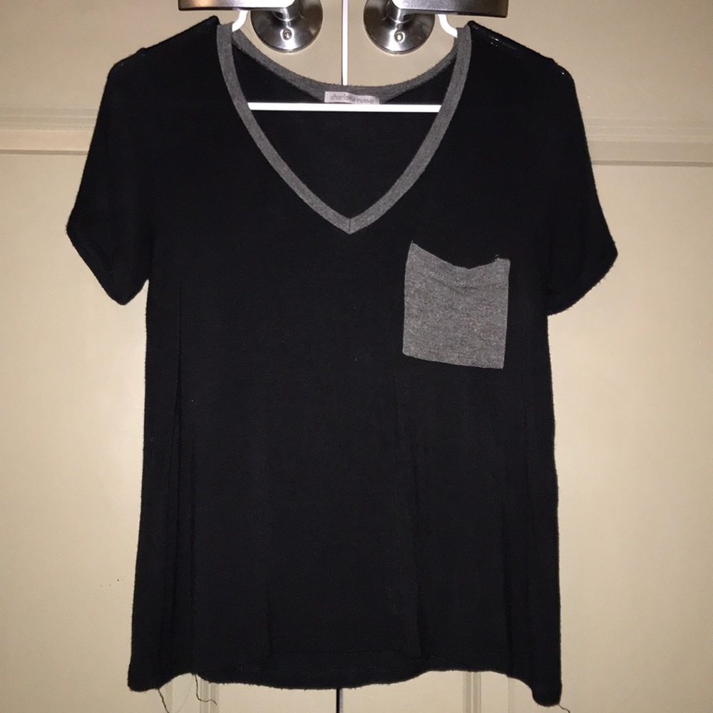 Flowy black n gray V-neck